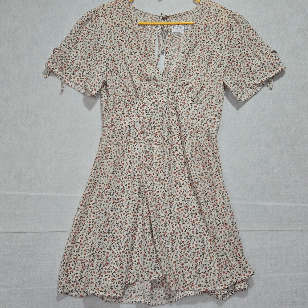 Polly Floral Print V‎ Neck Tie Back Mini Dress Women's Size 4 Short Sleeve